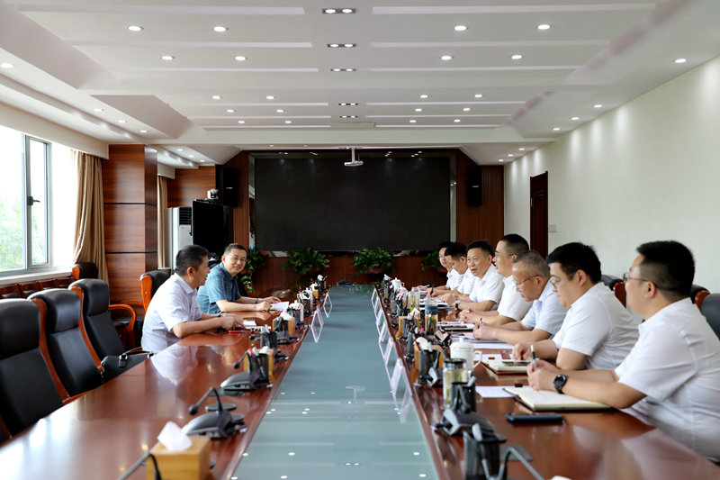 建工控股黨委委員、總會計(jì)師王淑德赴公司調(diào)研 - 副本